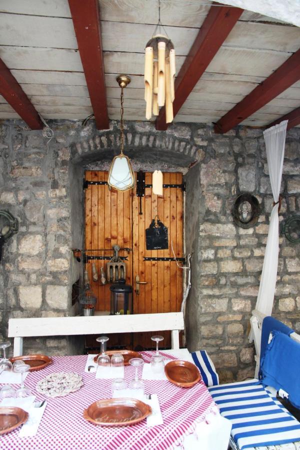 Location Old Town Konukevi Budva